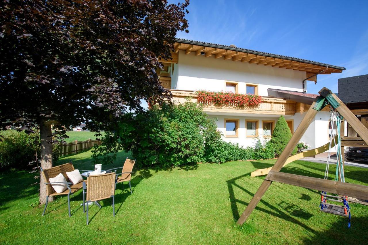 Appartement-Gaestehaus Ursula Flachau Exterior photo